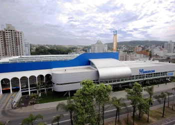 Grupo Angeloni diz que é falsa a informação sobre venda da rede para varejista paranaense