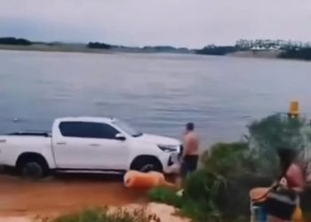 Jaguaruna: carros assustam banhistas