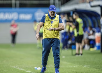 Enderson Moreira não renova com o Avaí para a Série B