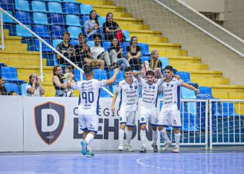 Tubarão Futsal vence na estreia do Catarinense em casa