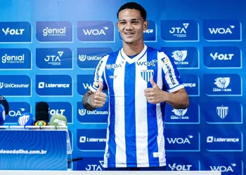 Ex-Caravaggio, Renanzinho é apresentado no Avaí