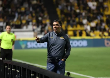 Zé Ricardo ameniza derrota para o Operário-PR: “Não enfrentamos qualquer adversário”