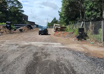 Pavimentação de acesso a Capivari segue sem data