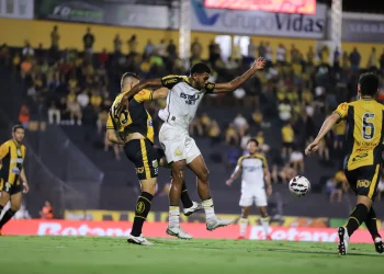 Criciúma segura a pressão e empata com o Novorizontino