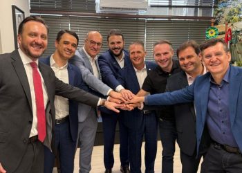 Deputados fazem primeira reunião após criação de nova federação partidária