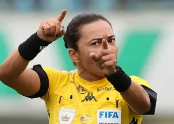Edina Alves Batista apita Criciúma e Volta Redonda no HH