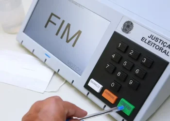 Mais de 5 milhões de pessoas podem ter o título de eleitor cancelado