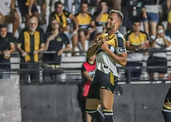 ‘A gente tem que tomar vergonha na cara’, declara Rodrigo