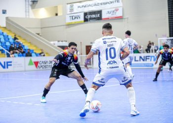 Tubarão Futsal joga hoje contra o Blumenau