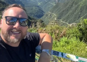 Motociclista que morreu após colidir contra carro em Tubarão é identificado