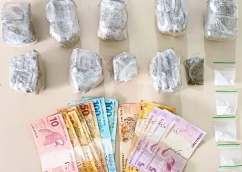 Tubarão: PM apreende mais de meio quilo de maconha com adolescentes