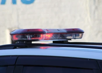 Mulher grávida é agredida com chute na barriga pelo irmão