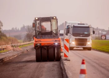Obras na BR-101 exigem atenção dos motoristas nesta semana