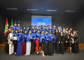 Estudantes de SL e BN se formam na EJA e técnico em Automação Industrial do SESI e SENAI