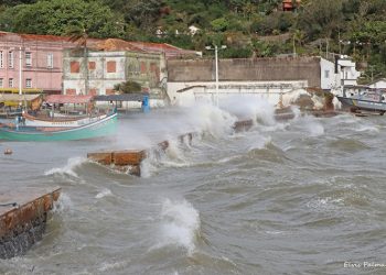 Rajadas de vento passam de 80 Km/h na região