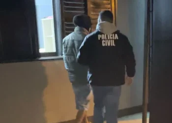 Homem é preso após investigação por maus tratos a filho de 4 meses em Morro da Fumaça