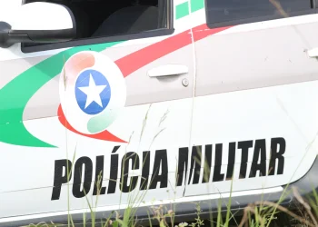 Adolescente tenta fugir mas é flagrado com três tipos de drogas