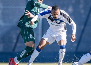 Tubarão empata e se complica no Catarinense Série B