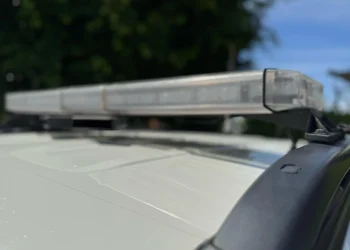 Mulher denuncia relacionamento abusivo e homem é preso com faca