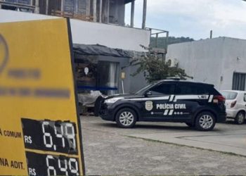 Estabelecimentos são notificados após operação da polícia na região