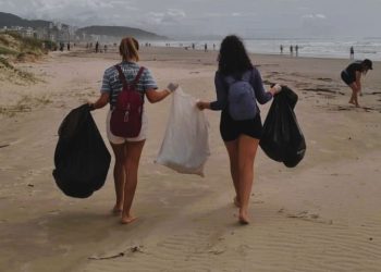 Laguna terá ação de limpeza de praia neste fim de semana