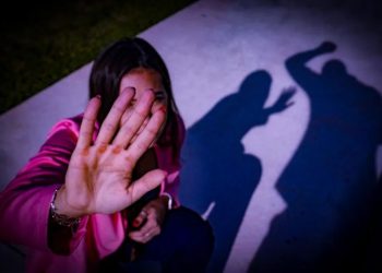 Orleans: mulher sofre tentativa de feminicídio e morde agressor para se defender