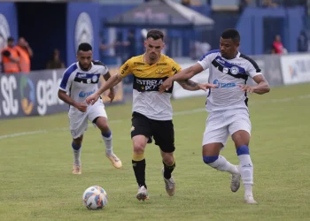 Criciúma prorroga contrato do atacante Luquinhas