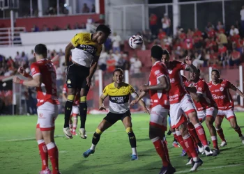 Criciúma busca empate diante do Vila Nova e segue no G4