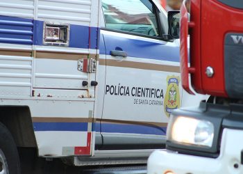 Amigos encontram corpo de mulher durante pescaria