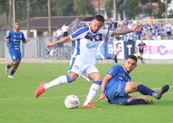 Atlético Tubarão vence a primeira e segue vivo na Copa SC