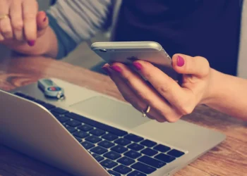 Mais de 180 milhões de e-mails e senhas foram vazados; veja se foi afetado