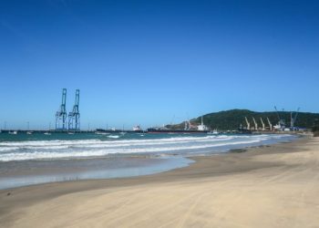 Imbituba: criança de 8 anos morre após afogamento na Praia do Porto