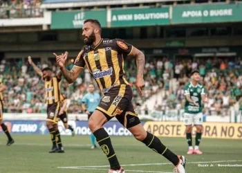 Criciúma anuncia zagueiro para a temporada 2026