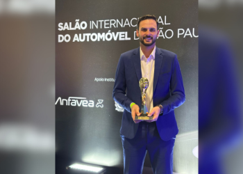 Piloto Gabriel Brüning, de São Ludgero, conquista o Capacete de Ouro 2025 na categoria Rally