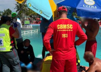 Funcionário de parque aquático morre após cair em piscinaem Araranguá