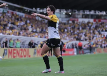 Atacante atinge metas e terá contrato renovado com o Criciúma