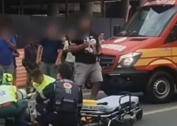 Homem morre após ser atropelado por veículo; motorista fugiu do local