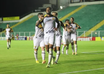 Criciúma vence o Camboriú e está classificado para as quartas de final do Estadual