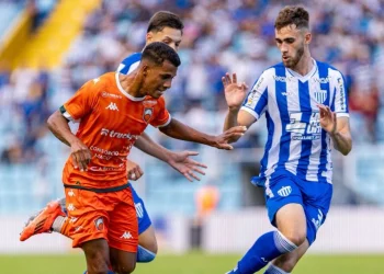 Com vagas decididas nos pênaltis, estão definidos os semifinalistas do Catarinense